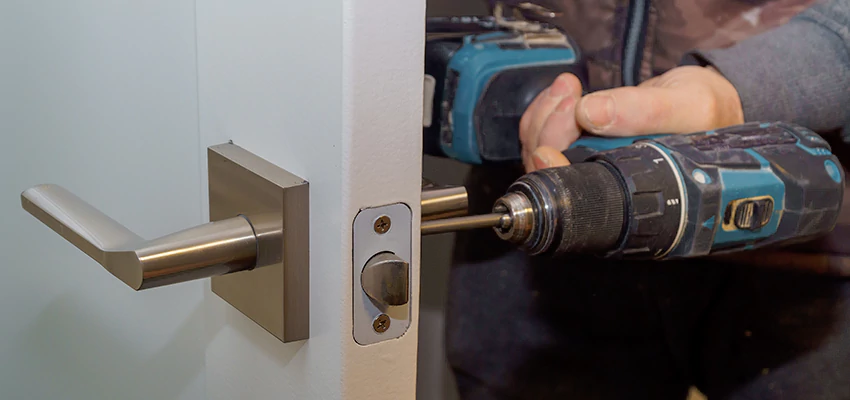 Broken Door Handle Lock Repair in East Los Angeles, California